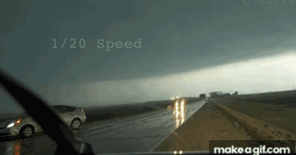 Κινδυνεύεις αν χτυπήσει κεραυνός το αυτοκίνητο; Τι πρέπει να ξέρεις - εικόνα 1