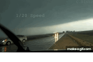 Κινδυνεύεις αν χτυπήσει κεραυνός το αυτοκίνητο; Τι πρέπει να ξέρεις - εικόνα 1