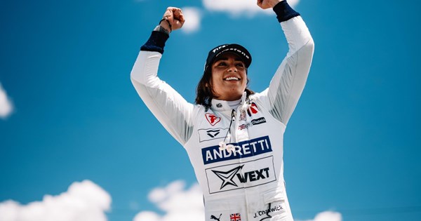 F1: Δείτε πόσο πουλήθηκε μια από τις διασημότερες φωτογραφίες στην ιστορία - εικόνα 4