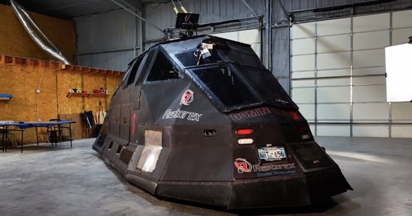 H εταιρεία που φτιάχνει τα iPhone παρουσίασε αυτοκίνητο - εικόνα 7