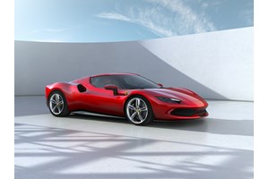 Η μάχη του χειροκίνητου κιβωτίου: Aston Martin Valour εναντίον Porsche 911 S/T - εικόνα 4