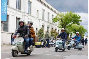 Ειδική έκδοση Vespa Primavera Batik με κοσμοπολίτικο αέρα - εικόνα 6