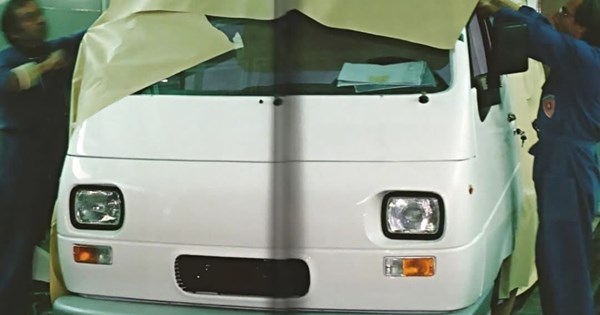 O Lewis Hamilton πήγε στο Maranello και "τερμάτισε" το ιταλικό στυλ - εικόνα 7