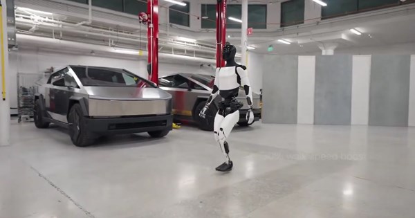 Το ρομπότ Tesla Optimus έμαθε πολεμικές τέχνες και προκαλεί τον Jared Leto (video) - εικόνα 1