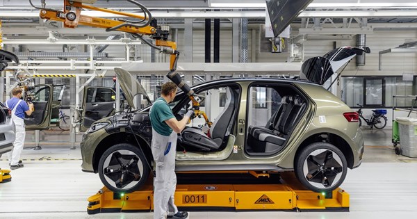 Με ποιον θα συνεργαστεί τελικά η Renault για το ηλεκτρικό Twingo - εικόνα 1