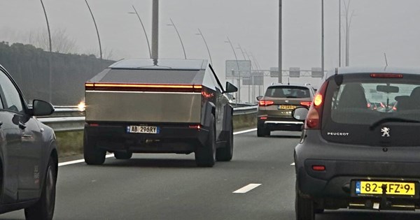 Δοκιμή Tesla Model 3 Performance: Ένα δαιμονισμένο οικογενειακό αυτοκίνητο - εικόνα 11