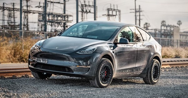 Άλλαξε χρώμα στο Τesla σου χωρίς να το βάψεις - εικόνα 1