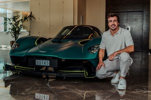 Μπορεί ένας κοινός θνητός να οδηγήσει μια Aston Martin Valkyrie; (video) - εικόνα 1