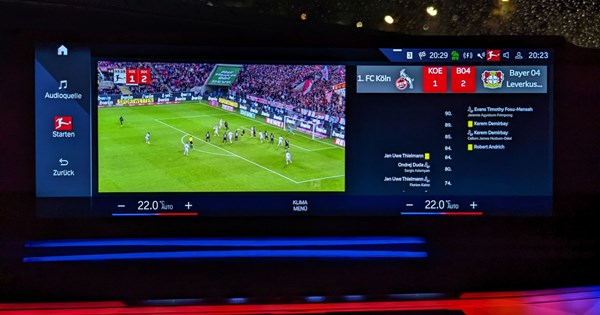 Η νέα Mercedes E-Class έχει 3 οθόνες και selfie camera - εικόνα 3