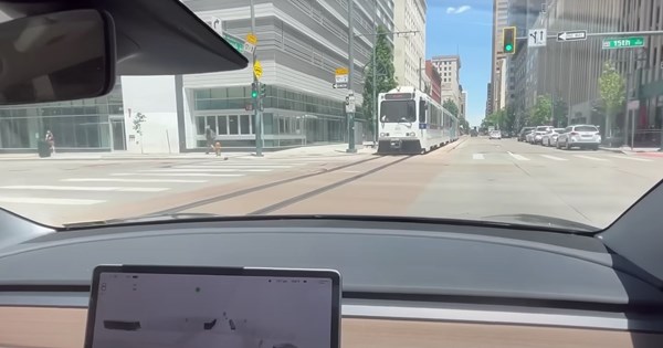 Tesla: Φήμες για παρουσιάση τριών νέων μοντέλων - εικόνα 4