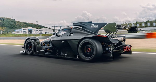 Ξεκινά η παραγωγή του απίθανου hypercar Praga Bohema - εικόνα 1