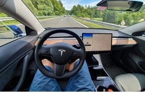 Θανατηφόρο τροχαίο με Tesla σε ημιαυτόνομη λειτουργία - εικόνα 1
