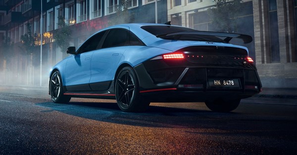 Σχεδιαστές μεγάλης φίρμας βραβεύτηκαν για την συμβολή τους στην εξέλιξη της αισθητικής των αυτοκινήτων - εικόνα 1