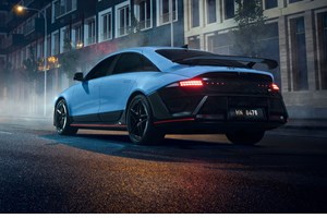 Σχεδιαστές μεγάλης φίρμας βραβεύτηκαν για την συμβολή τους στην εξέλιξη της αισθητικής των αυτοκινήτων - εικόνα 1