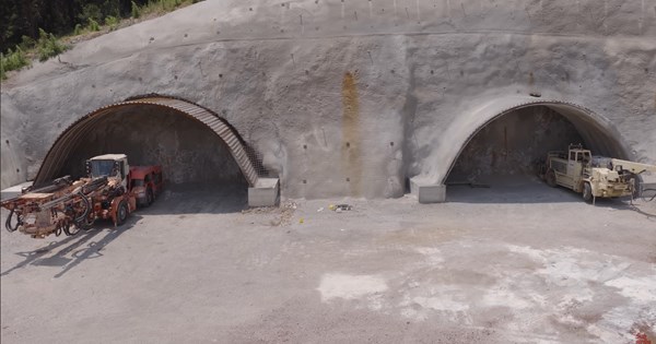 Η Stellantis σνομπάρει την τεχνολογία που εμπιστεύεται η Toyota - εικόνα 6