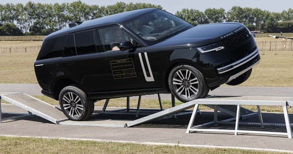 Κατεδάφιση γέφυρας Βαρυμπόμπης: Κρίσιμη ερώτηση στη Βουλή - εικόνα 5