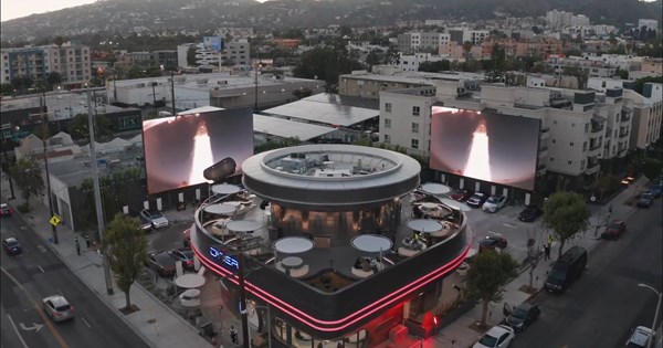 Ανώμαλη προσγείωση από τον Musk για το φτηνό Tesla-τι ανακοίνωσε - εικόνα 1