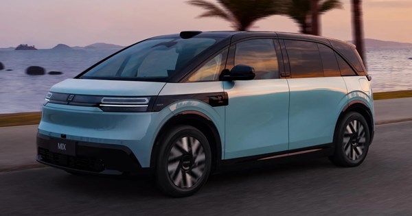 Ιδιοκτήτης γνωστής αυτοκινητοβιομηχανίας πουλάει το σπίτι του για να αποφύγει την πτώχευση - εικόνα 5