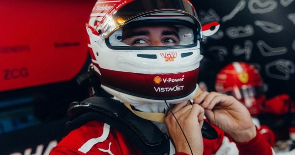 Πρώτη νίκη για τον Valentino Rossi σε αγώνα αυτοκινήτων - εικόνα 6