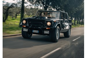 Δείτε το πανάκριβο restomod που απέκτησε η Kim Kardashian - εικόνα 8
