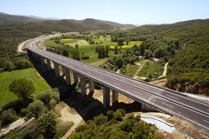 Εγκαινιάστηκε γέφυρα που αλλάζει την μετακίνηση στην Εύβοια - εικόνα 2