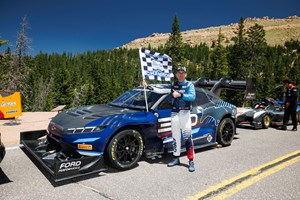 Επίσημο: Αυτό είναι το πρώτο υβριδικό Toyota Land Cruiser - εικόνα 5