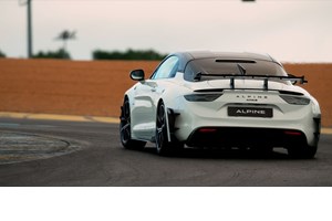 Η Geely άνοιξε κέντρο οδικής ασφάλειας με 5 ρεκόρ Γκίνες - εικόνα 2