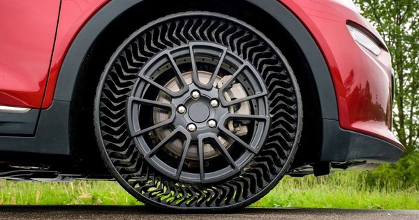 Τα ελαστικά χωρίς αέρα της Michelin βγήκαν στο δρόμο