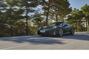 Ο Stig οδηγεί την Porsche 911 GT3 RS στην πίστα του Top Gear (video) - εικόνα 1