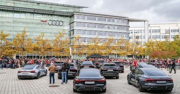 Αυτή η Porsche 911 Turbo S έχει 900 ίππους και περίεργο όνομα - εικόνα 6