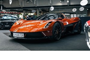 Νέες Mercedes V-Class και EQV: Στην Ελλάδα οι μοναδικές πολυθέσιες λιμουζίνες - εικόνα 13