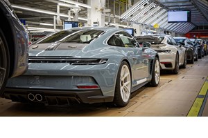 Όταν η εξατομίκευση μιας Porsche 911 S/T γίνεται με χιούμορ - εικόνα 1