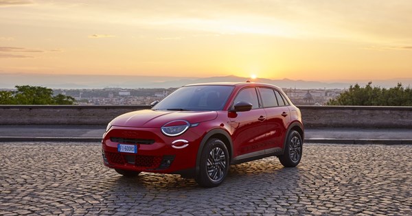 Δοκιμή του νέου μικρού SUV FIAT 600 Hybrid 100PS DCT - εικόνα 11