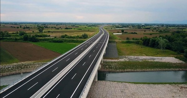 Ατύχημα για το καμουφλαρισμένο Audi RS6 στο Nurburgring - εικόνα 5