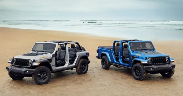 Η Jaguar C-X75 του James Bond αποκτά άδεια για χρήση στο δρόμο - εικόνα 6