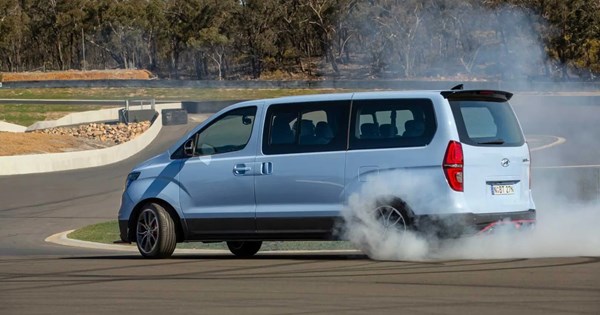 Denza: Η πολυτελής φίρμα της BYD έρχεται στην Ευρώπη-Η σύνδεση με Mercedes - εικόνα 4