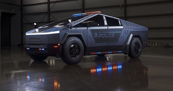 Βρήκαμε το αληθινό Τέσλα Κούμπερτρακ (video) - εικόνα 1