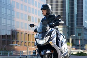 Άτοκο χρηματοδοτικό για τις μοτοσυκλέτες UM Motorcycles - εικόνα 5