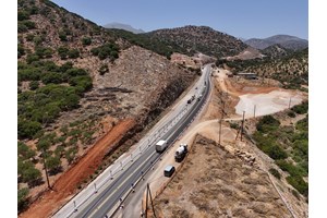 Η Mercedes μας ξεναγεί στα σκεπτόμενα αυτοκίνητα και τη φόρτιση από τον ήλιο - εικόνα 6