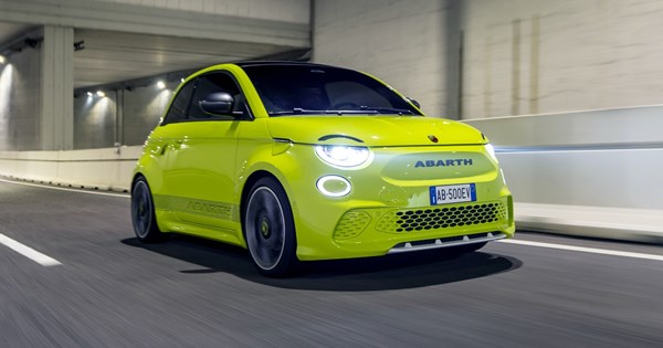 Έξι χιλιάδες ώρες εξέλιξης για τον ήχο του ηλεκτρικού Abarth 500e - εικόνα 2