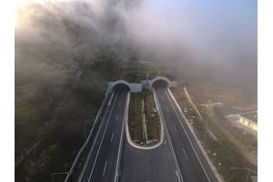 Αυτό το τρομερό Land Cruiser της Arctic Trucks θα διατίθεται από το δίκτυο της Toyota - εικόνα 5