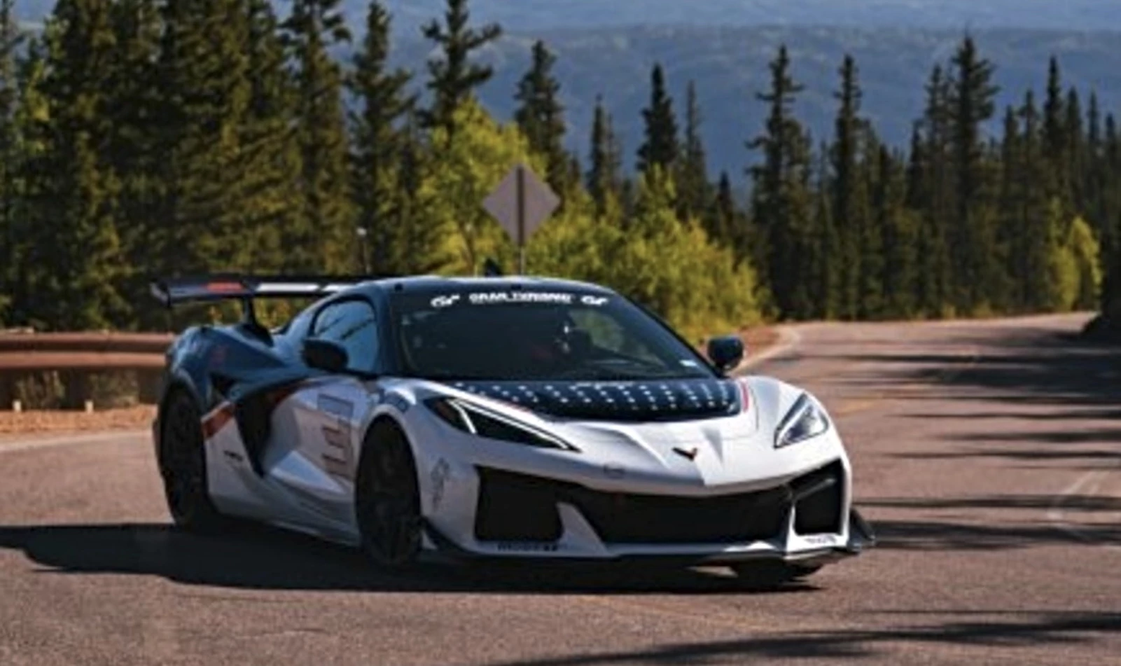 Chevrolet Corvette ZR1X Pikes Peak