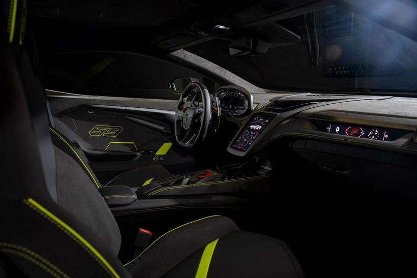 Lamborghini Revuelto