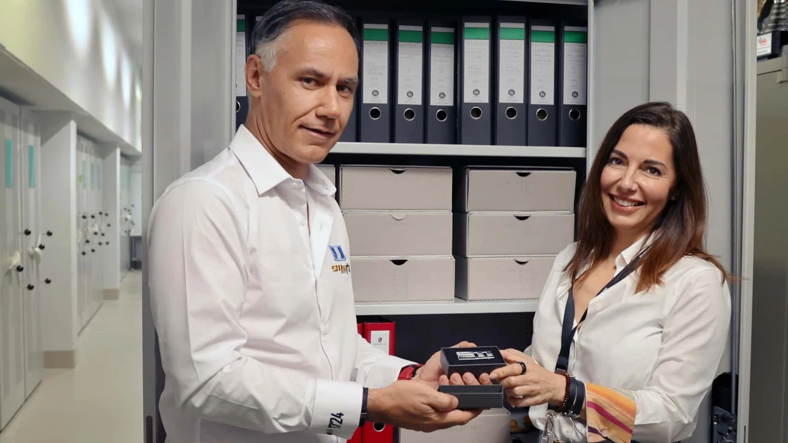 Porsche 911 S/T wrong badge