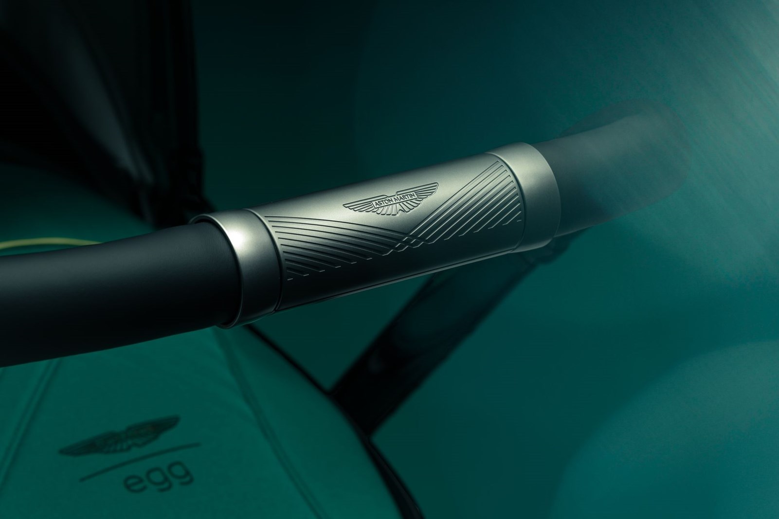Aston Martin egg3