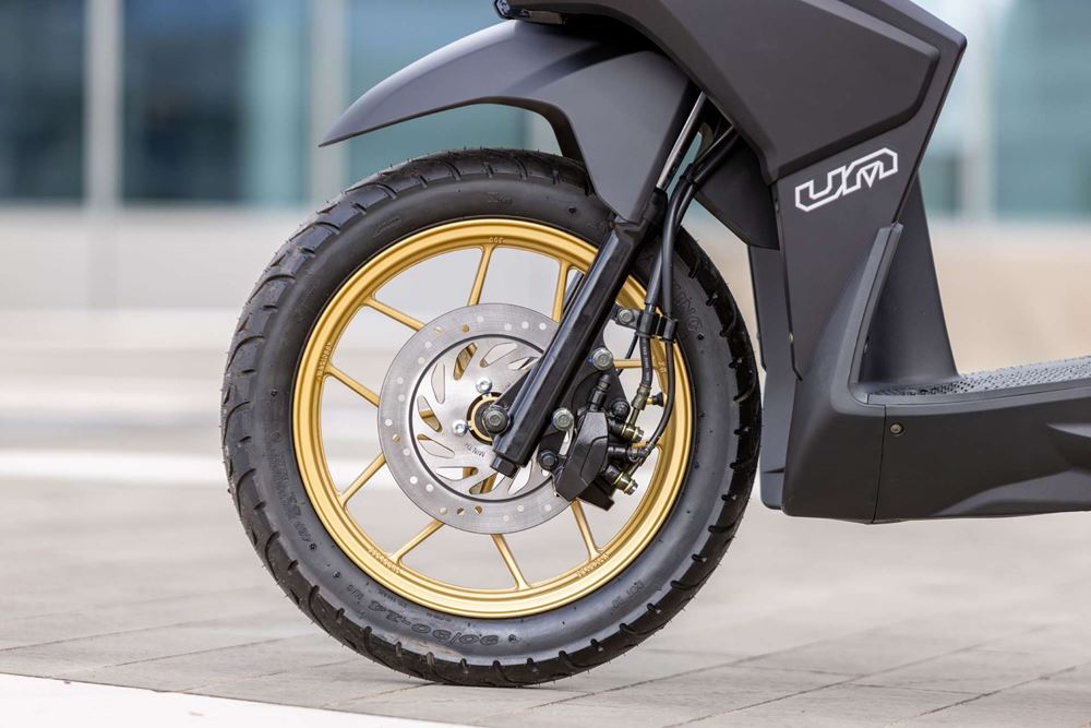 UM XPEED 125