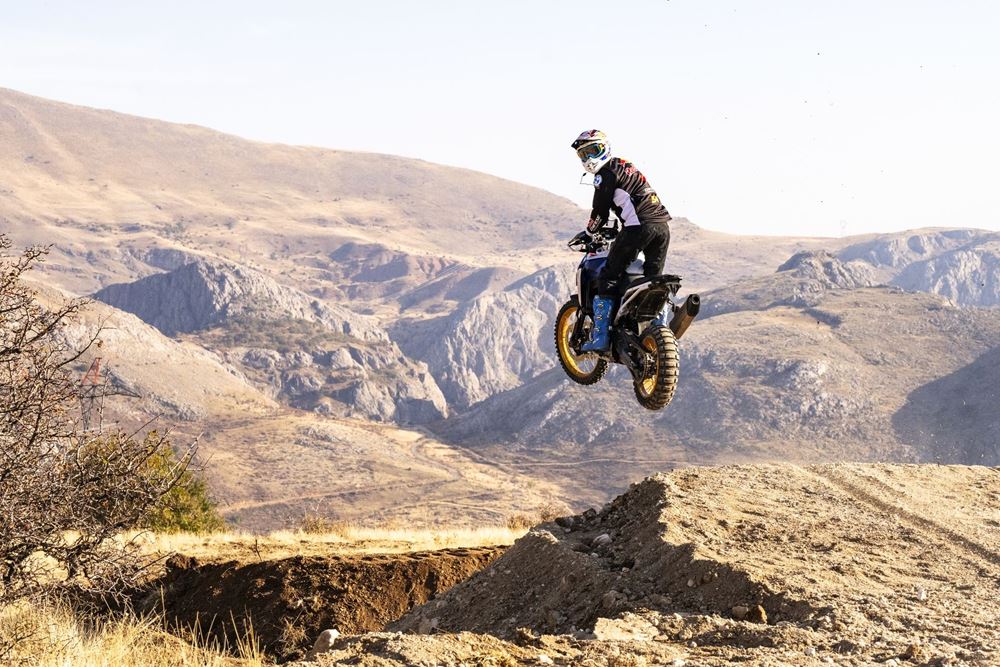 Red Bull Φαραγγι Τουρκία Skoda Fabia Rally BMW F900 GS