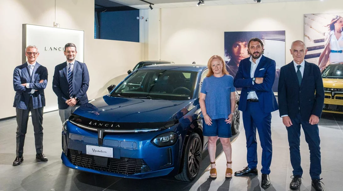 Επετειακή η πρώτη Lancia Ypsilon που παραδόθηκε σε πελάτη