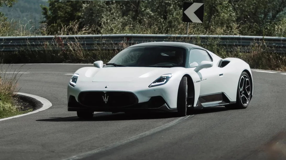 Η Maserati θα κατασκευάζει αυτοκίνητα κατά παραγγελία (γιατί συμφέρει)