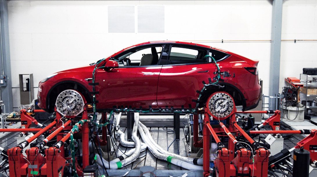 Tesla: Δύσκολο τρίμηνο και η προειδοποίηση του Elon Musk